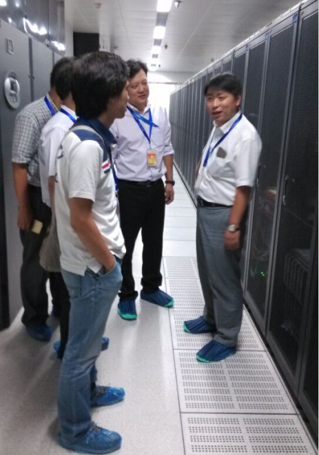 鹏博士集团副总经理刘东海一行参观金石机房互联网数据中心